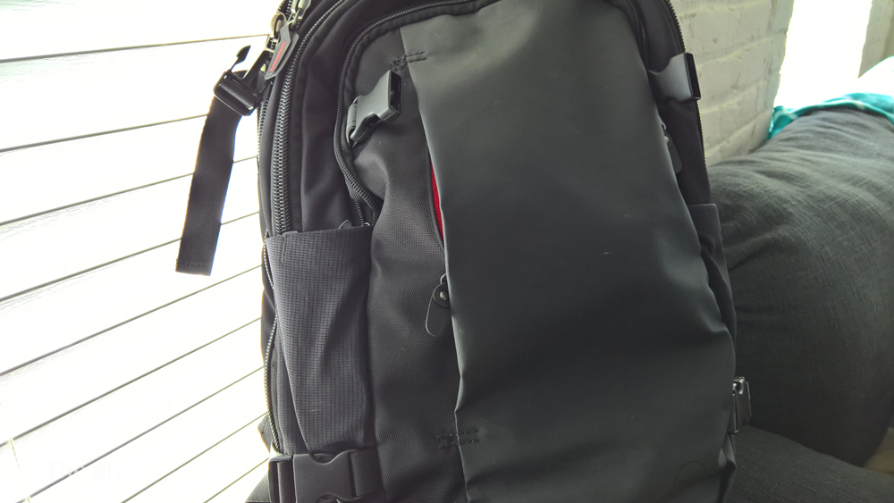 The Bag: What I Carry Besides a Surface Pro 4 