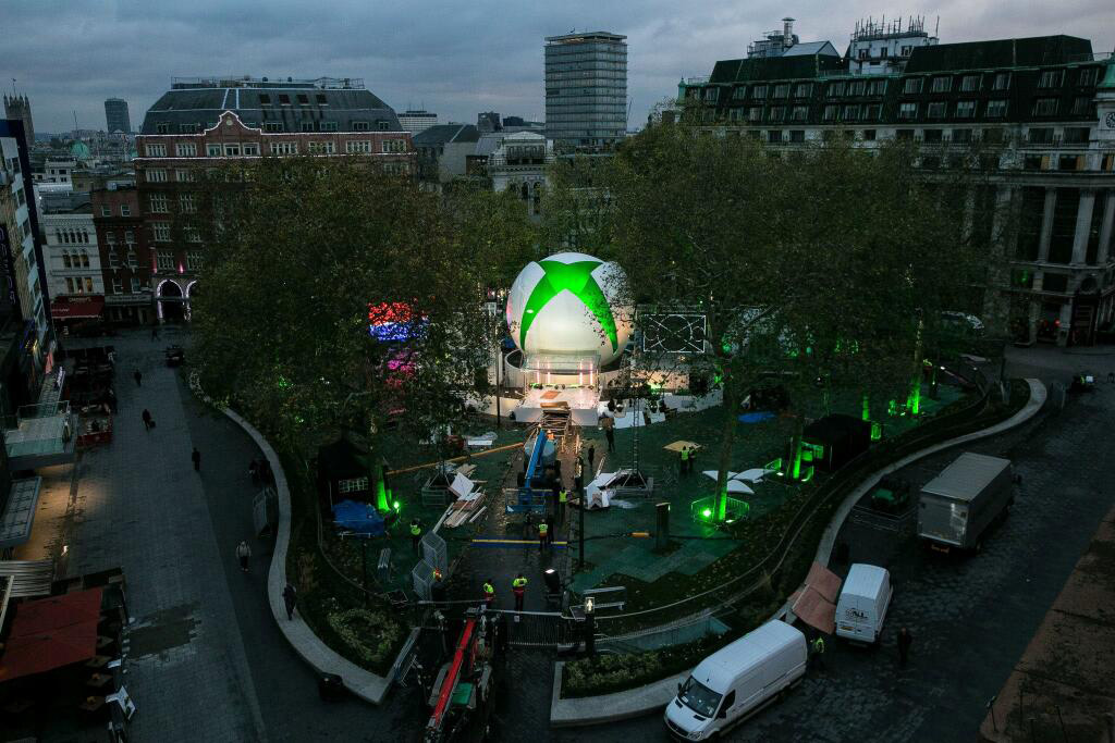 Launch day arrives and Microsoft holds events worldwide. The company sets up this giant Xbox One logo in London. 